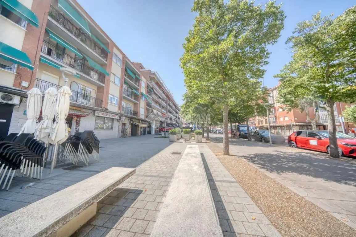 Vista exterior de Pis en venda en Laguna de Duero amb Aire condicionat, Calefacció i Terrassa