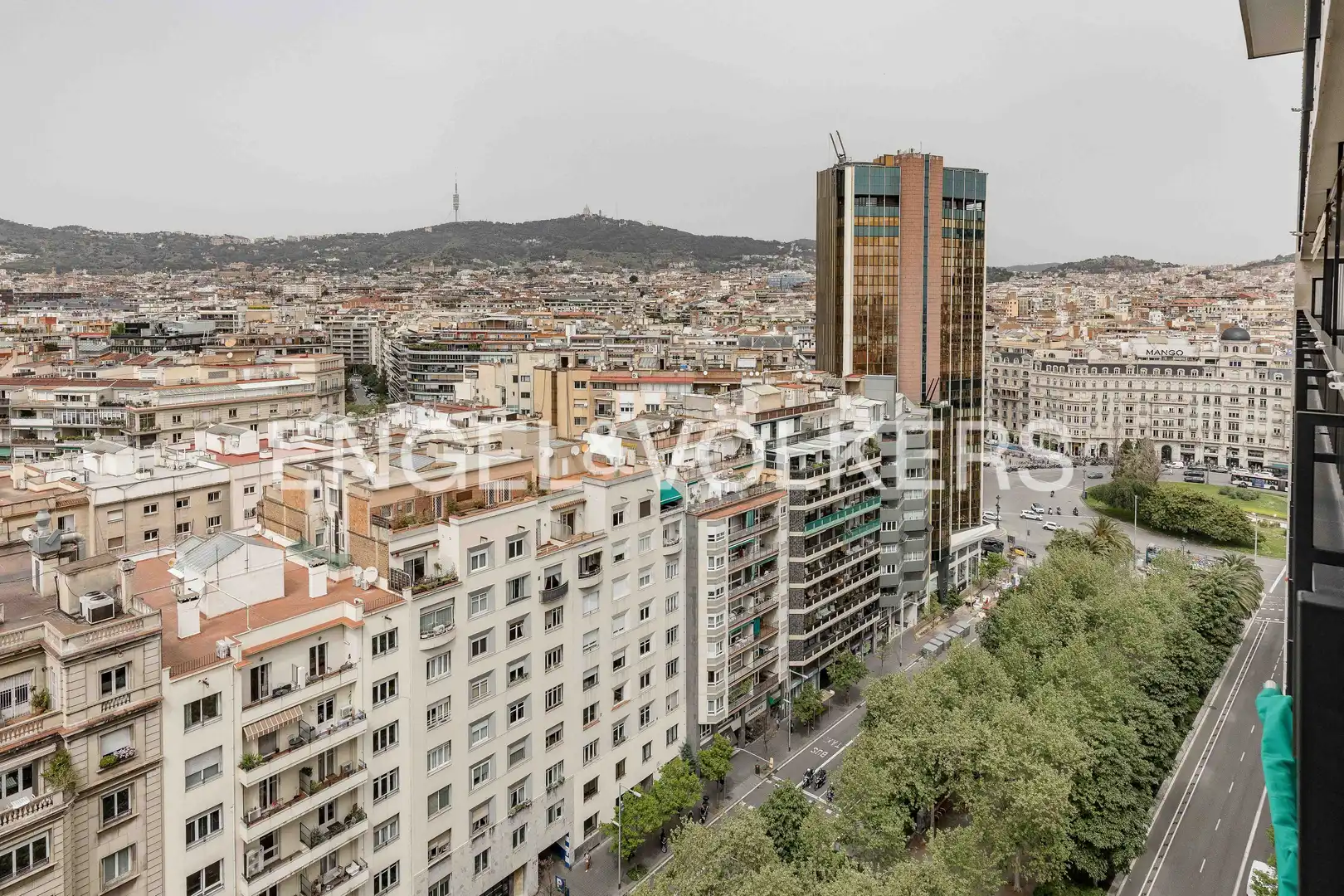 Exterior view of Flat for rent in Barcelona  with Air Conditioner, Heating and Parquet flooring