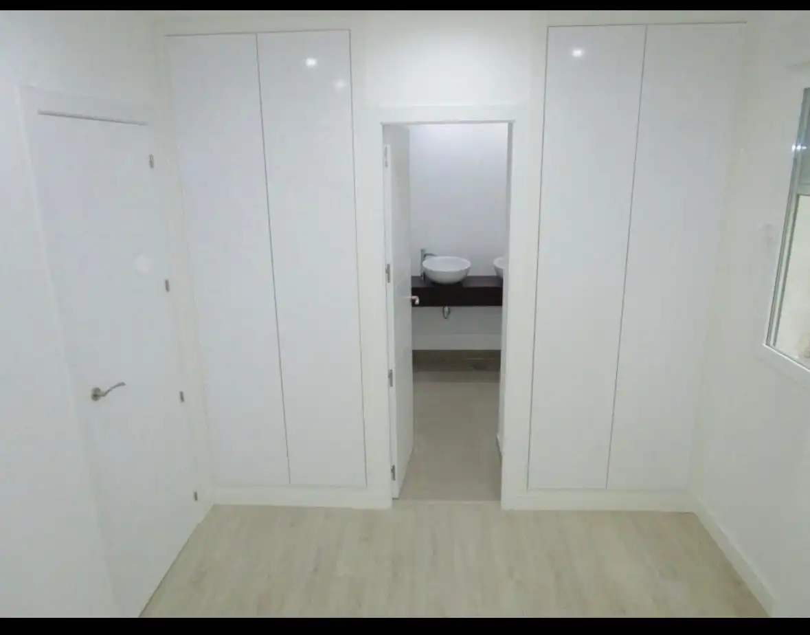 Baño de Piso de alquiler en Madrid con Aire acondicionado, Calefacción y Parquet