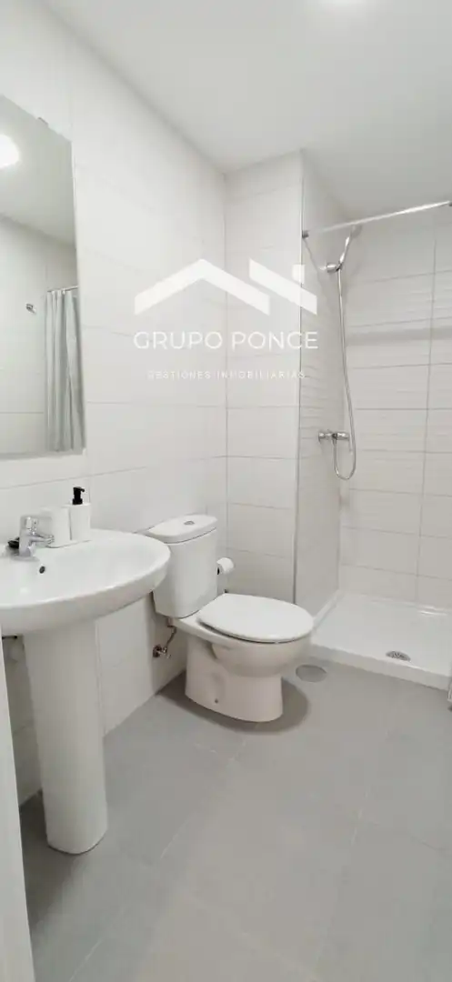 Bathroom of Flat for rent in Jerez de la Frontera  with Air Conditioner, Storage room and Furnished