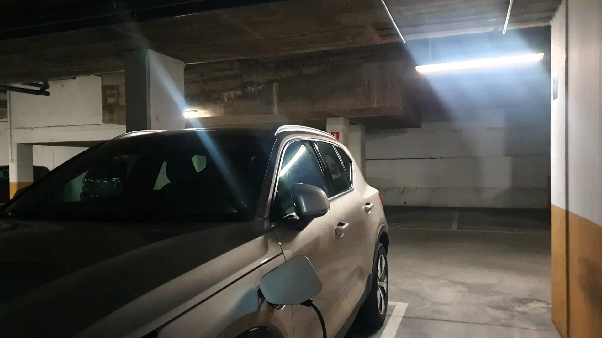 Parking de Piso en venta en Madrid con Aire acondicionado, Calefacción y Jardín privado