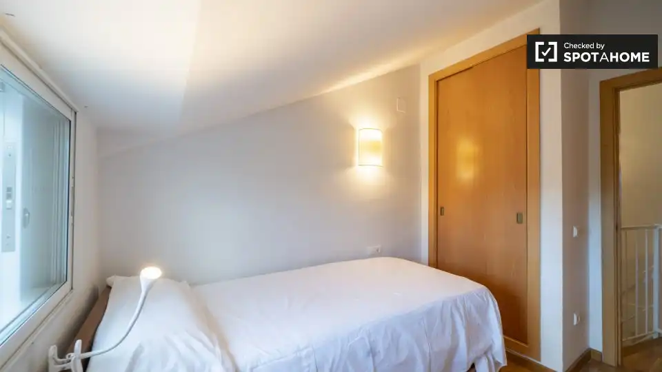 Schlafzimmer von Wohnung zur Miete in Sagunto / Sagunt mit Klimaanlage, Heizung und Möbliert