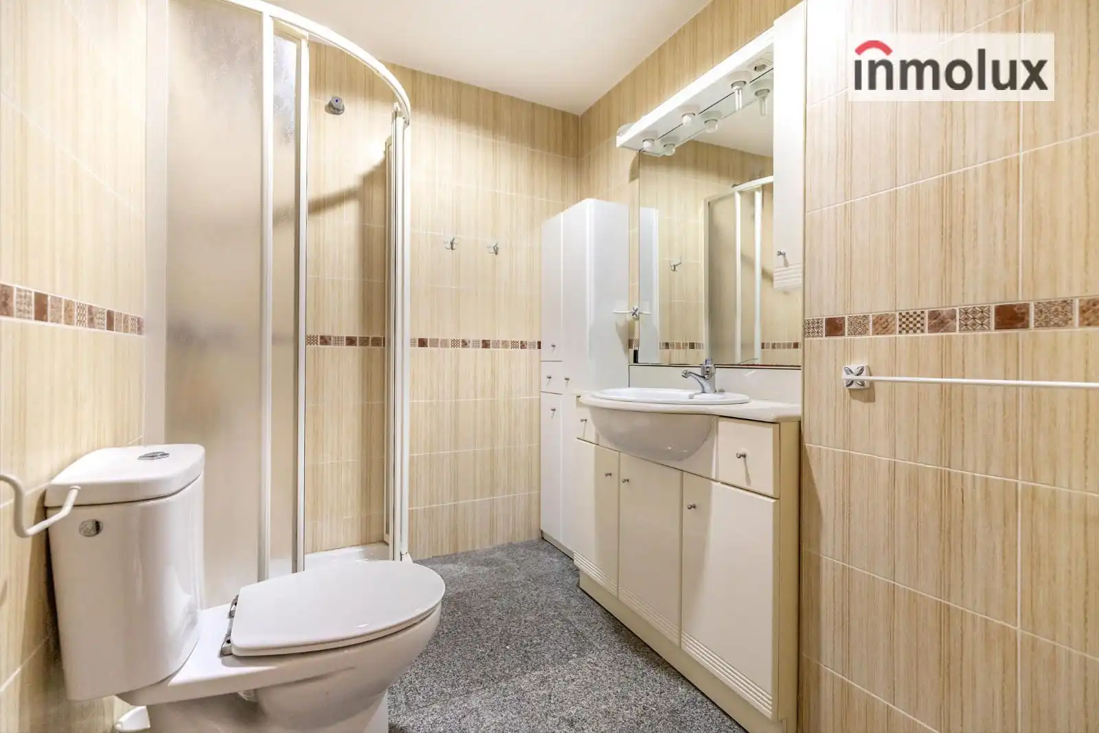 Bathroom of Flat for sale in Elche / Elx  with Terrace, Swimming Pool and Community pool