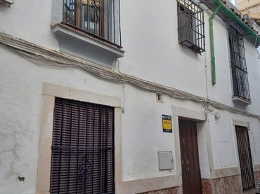 Casa amb balcó en venda a Centro