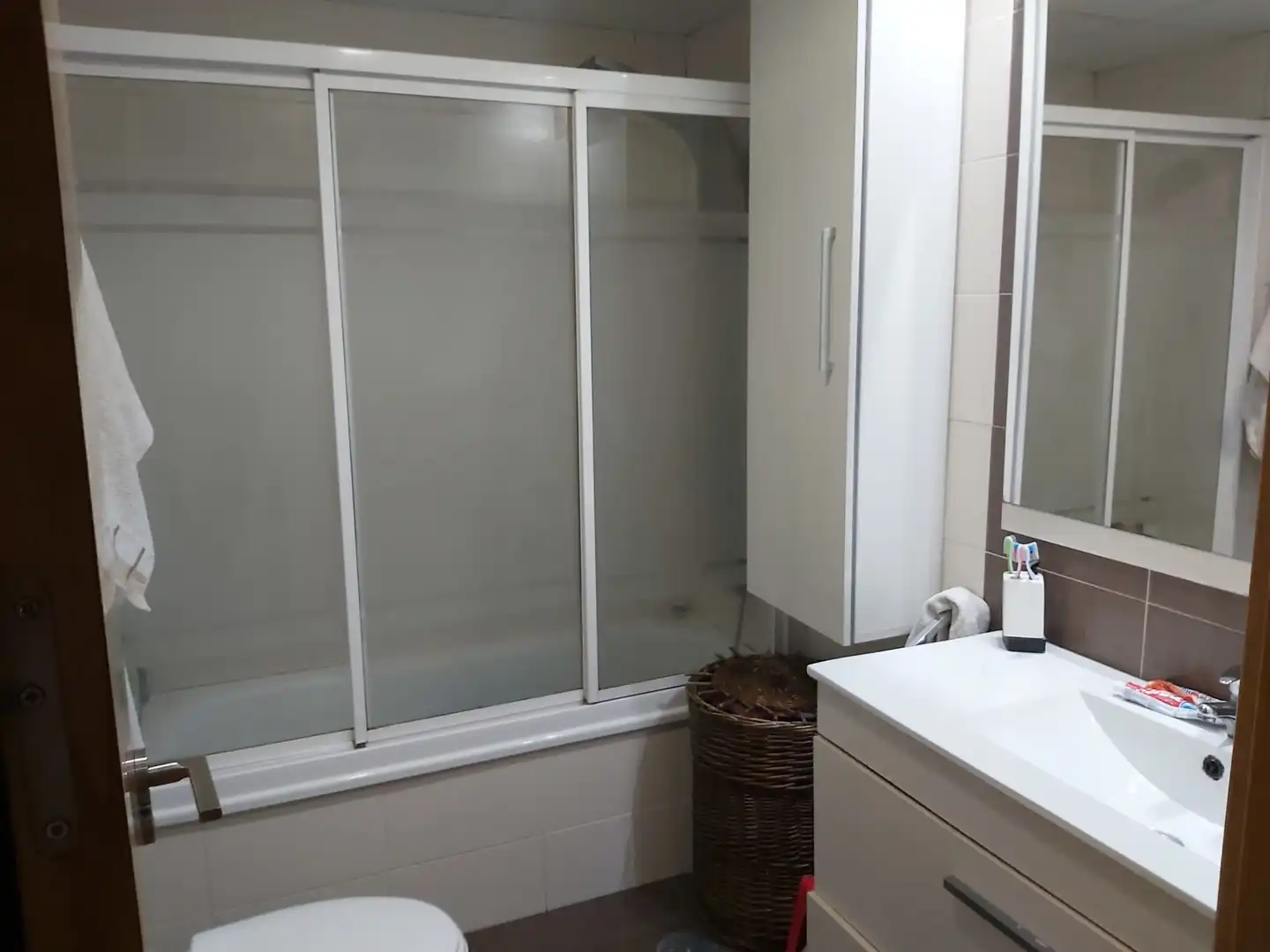 Bathroom of Flat for sale in Córdoba  with Air Conditioner, Heating and Storage room