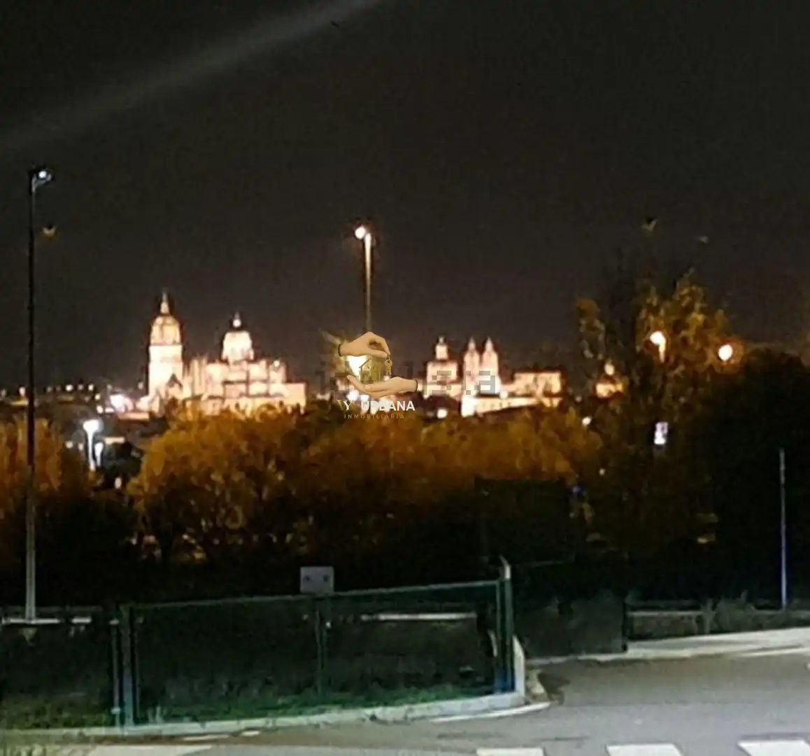 Vista exterior de Pis en venda en Carbajosa de la Sagrada