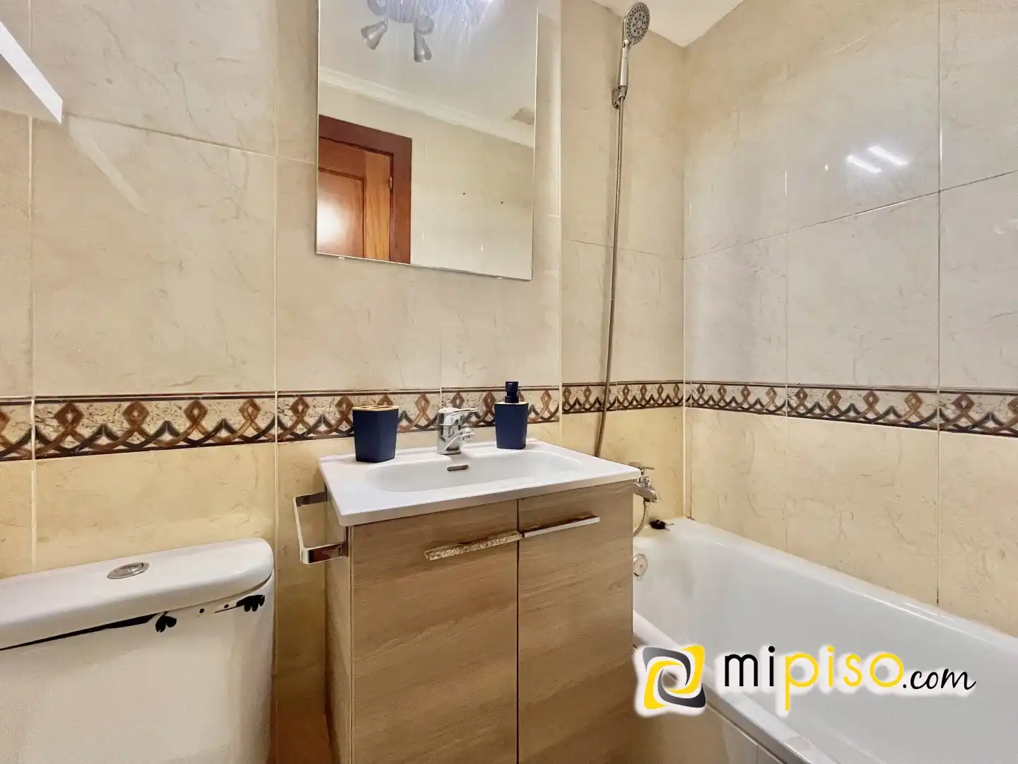 Baño de Piso en venta en Santoña con Calefacción