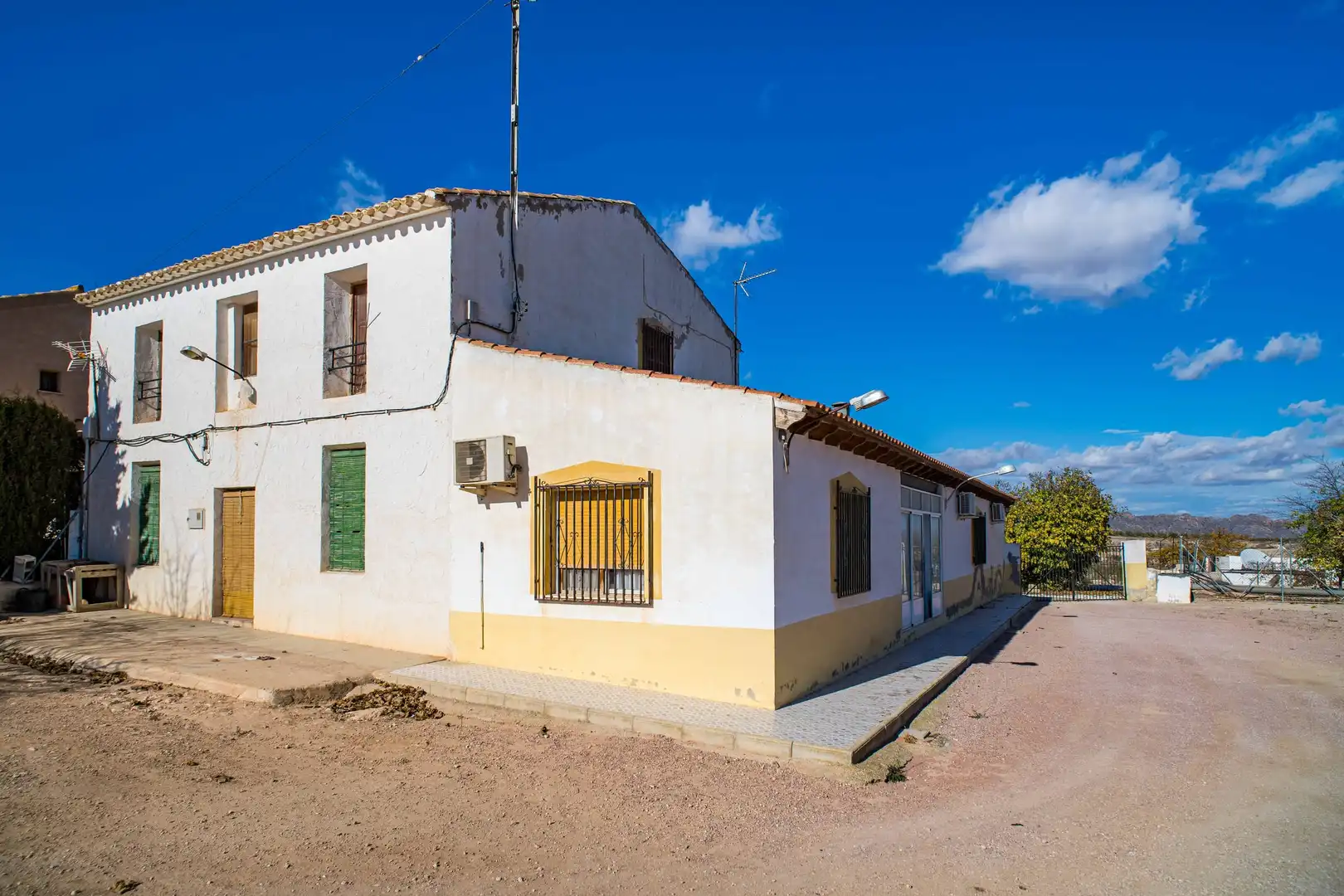 Vista exterior de Finca rústica en venda en Yecla