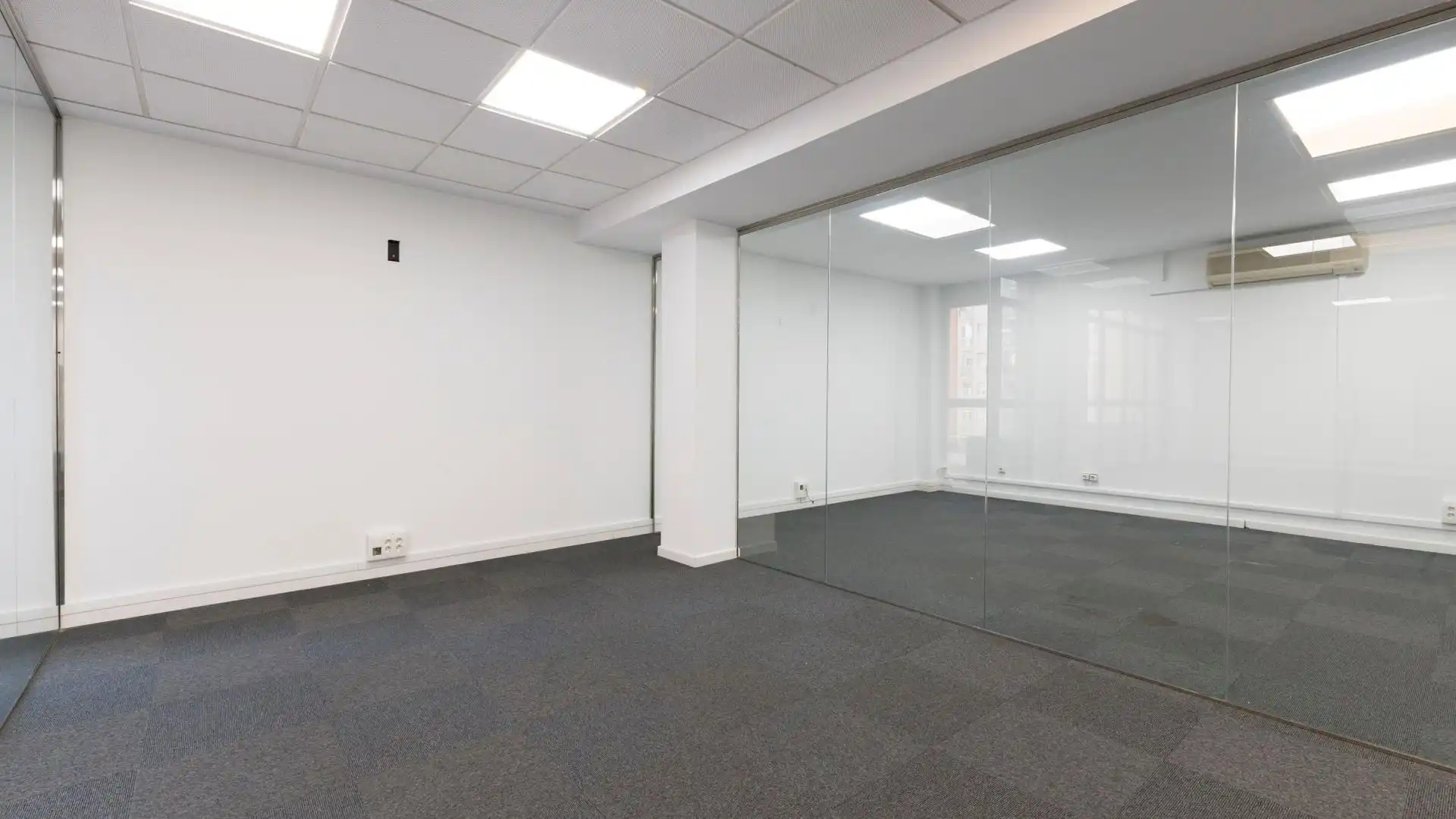 Oficina de alquiler en CALLE SEPULVEDA, 143, Sant Antoni