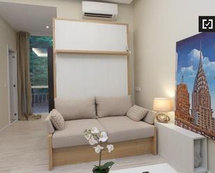 Living room of Flat to rent in  Madrid Capital  with Air Conditioner, Heating and Furnished