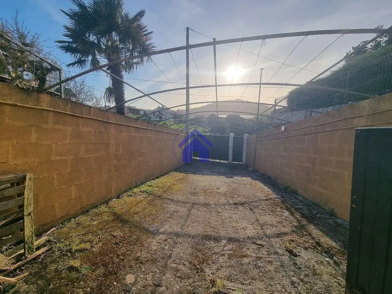 Parking of Houses for sale in Nigrán  with Private garden