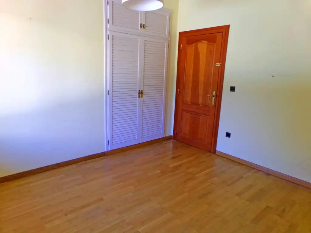 Bedroom of Houses for sale in L'Escala