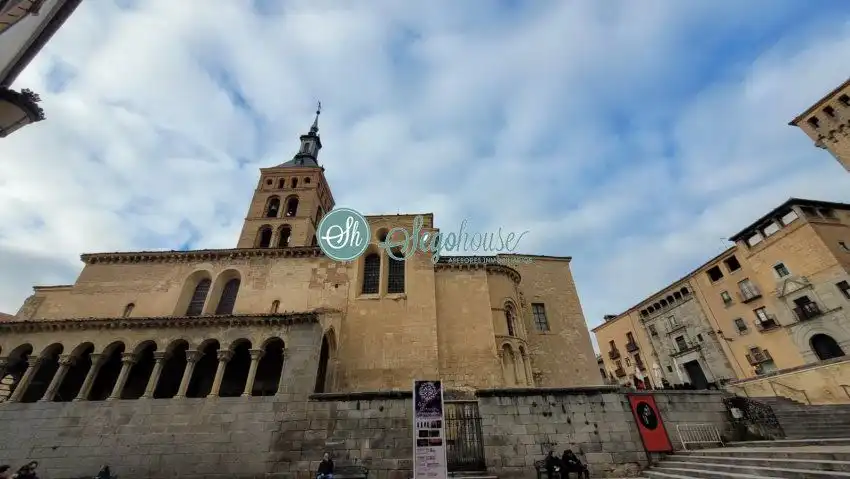 Vista exterior de Piso en venta en Segovia con Calefacción y Balcón