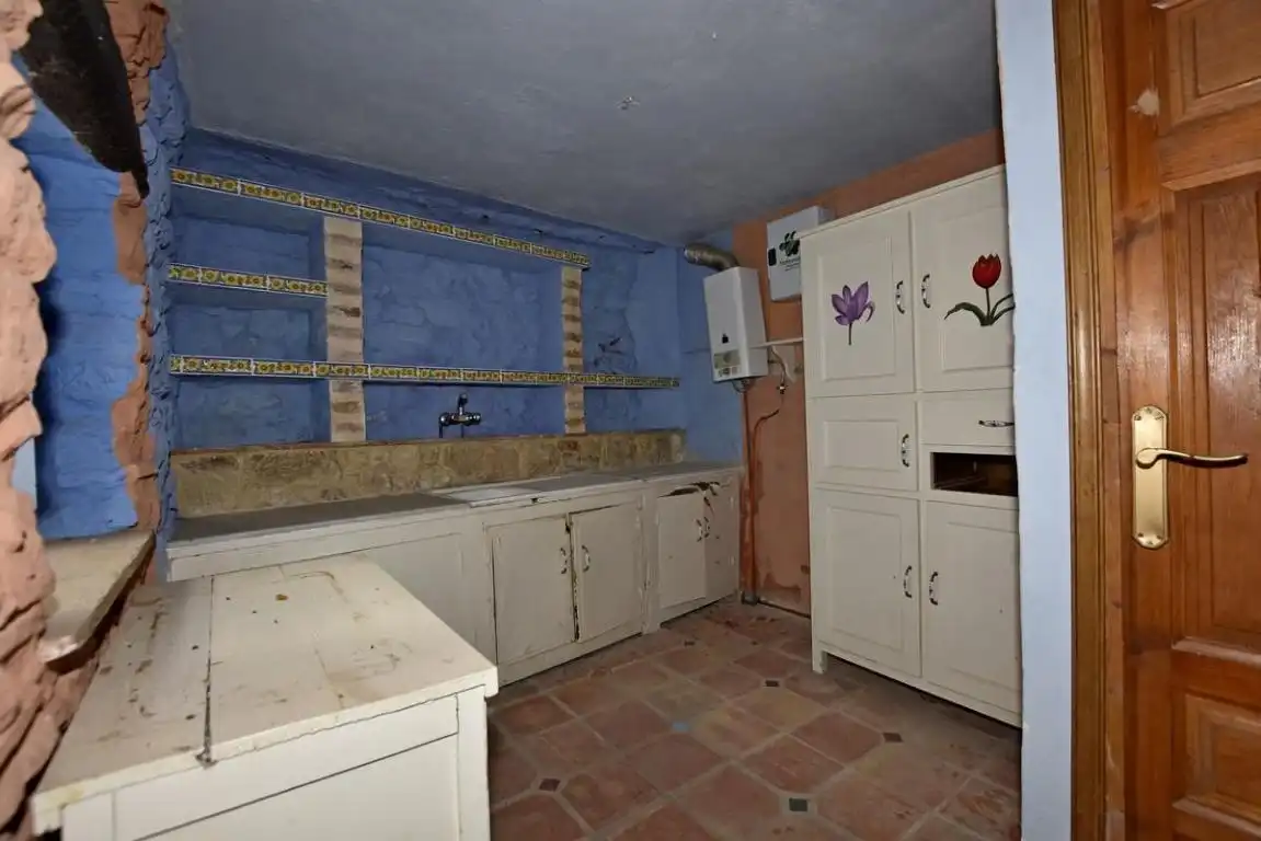 Casa adosada en venta en Calle Aguayar, 11, Benadalid