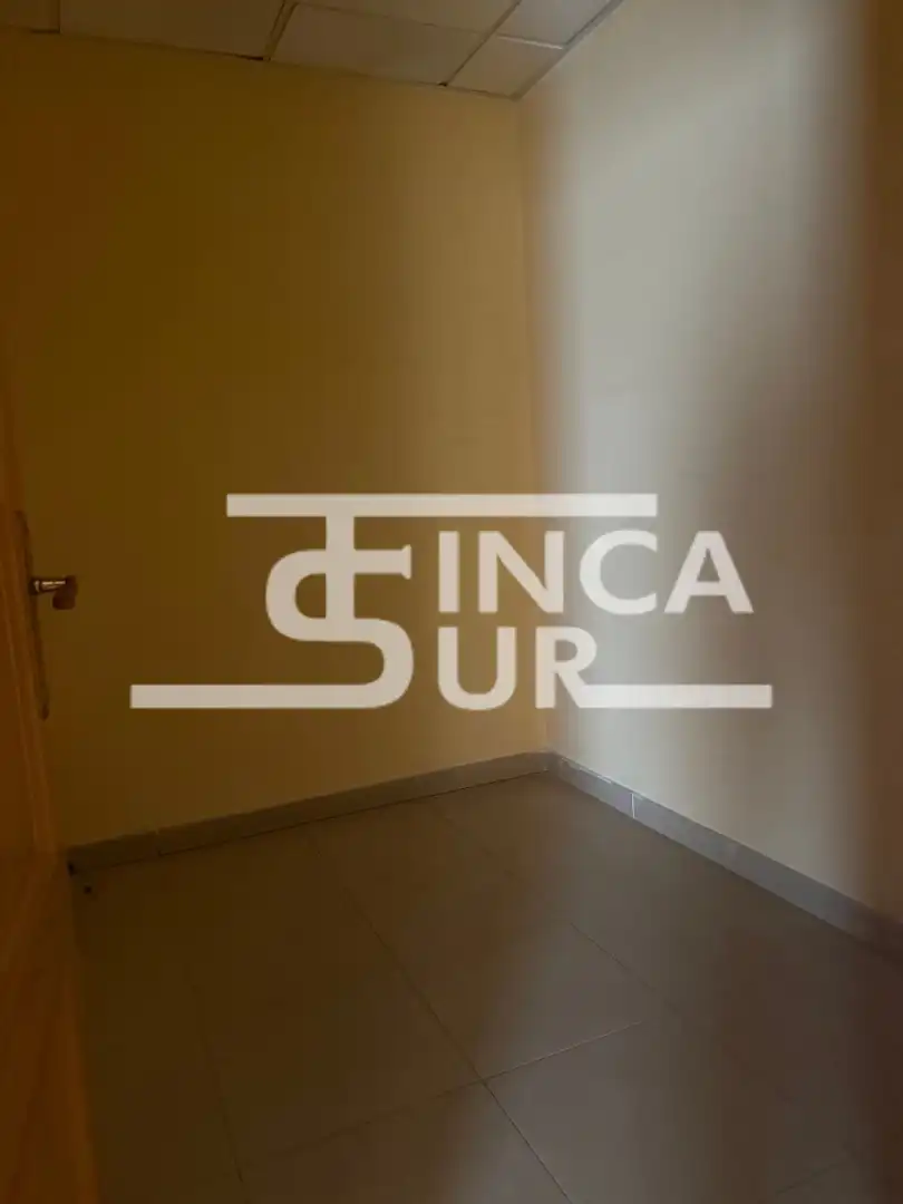 Büro mit Aufzug zum Verkauf in Calle Sierra de las Estancias 9, imagen 8