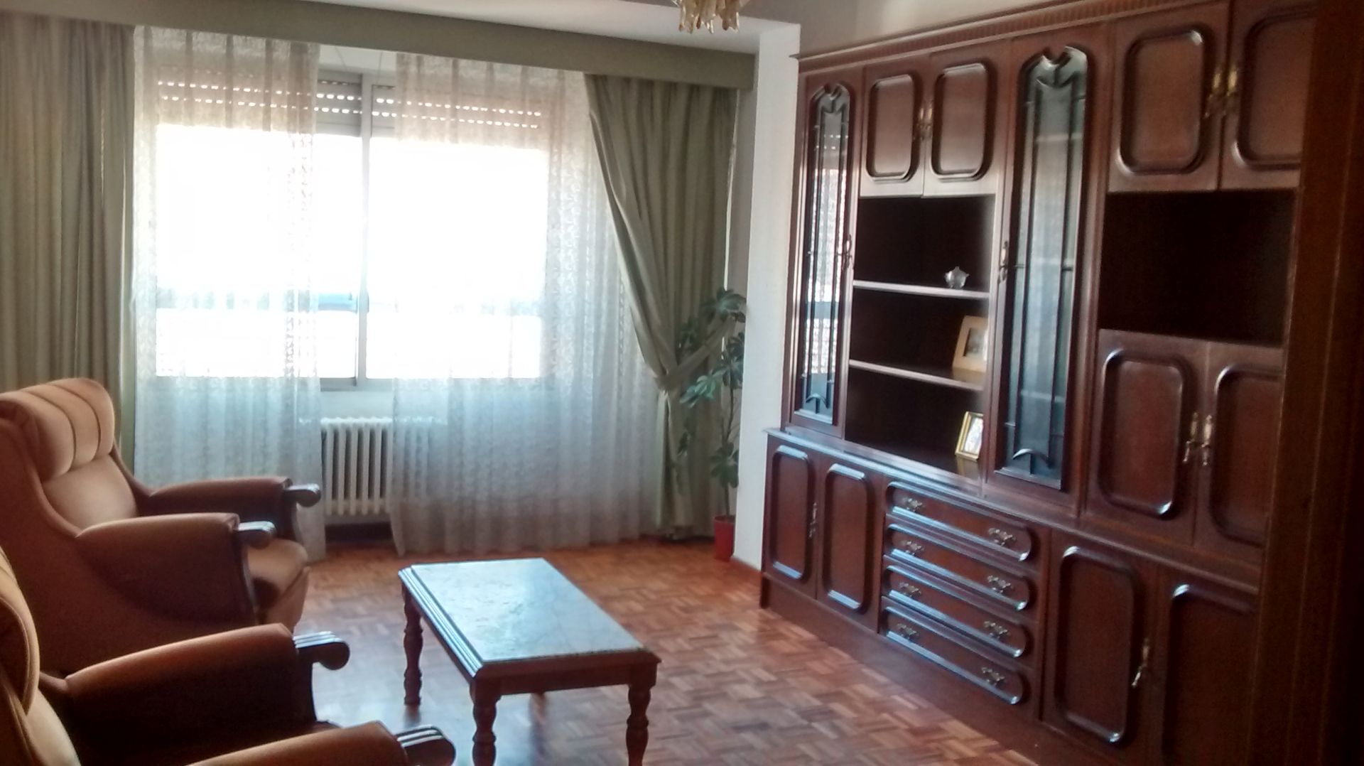 Living room of Flat to rent in  Zaragoza Capital  with Heating, Parquet flooring and Furnished