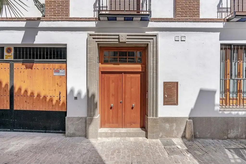 Exterior view of Office for sale in Granada
