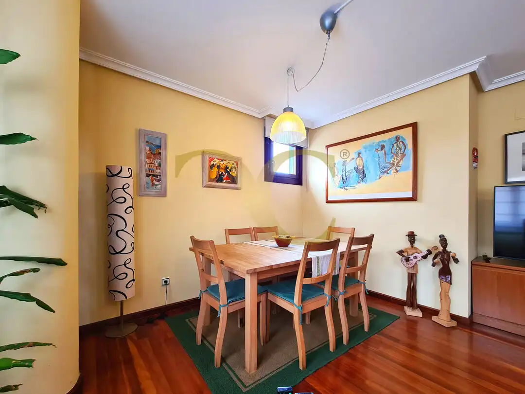 Comedor de Dúplex en venta en Gijón  con Aire acondicionado, Calefacción y Trastero