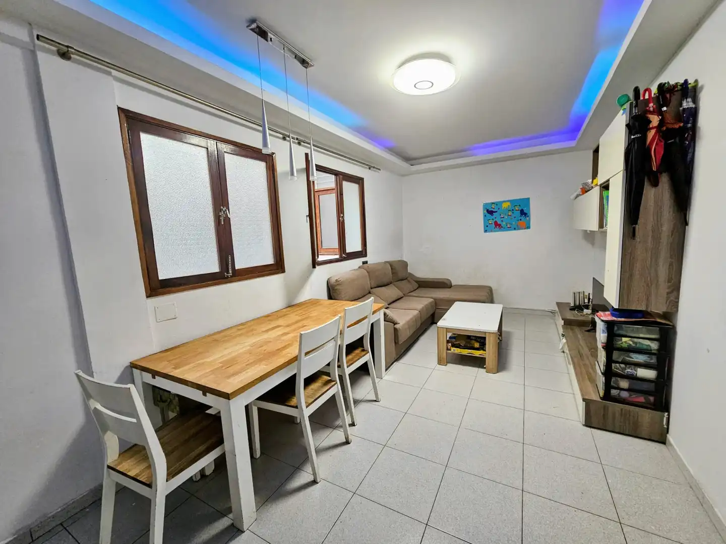 Sala d'estar de Pis en venda en Las Palmas de Gran Canaria amb Forn i Rentadora