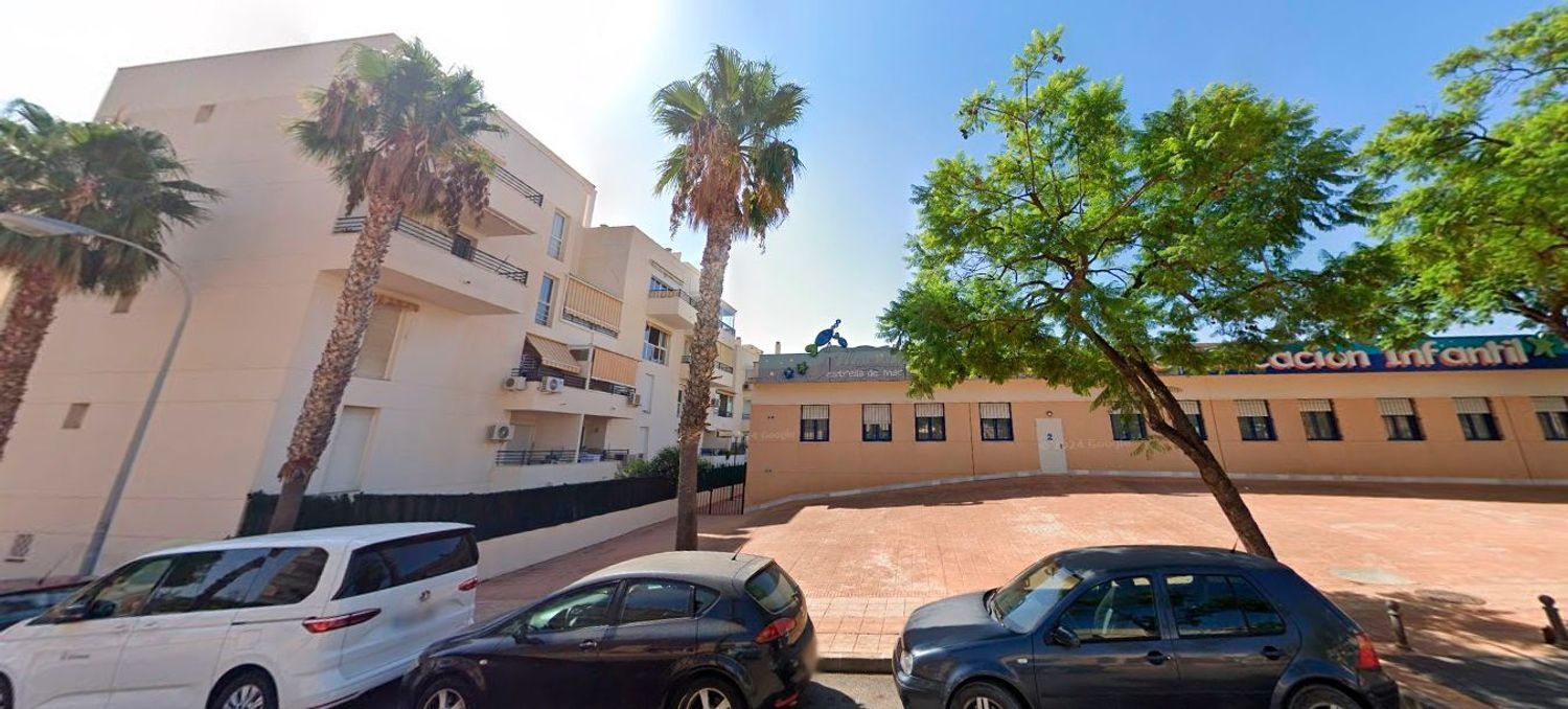 Vista exterior de Pis en venda en Benalmádena