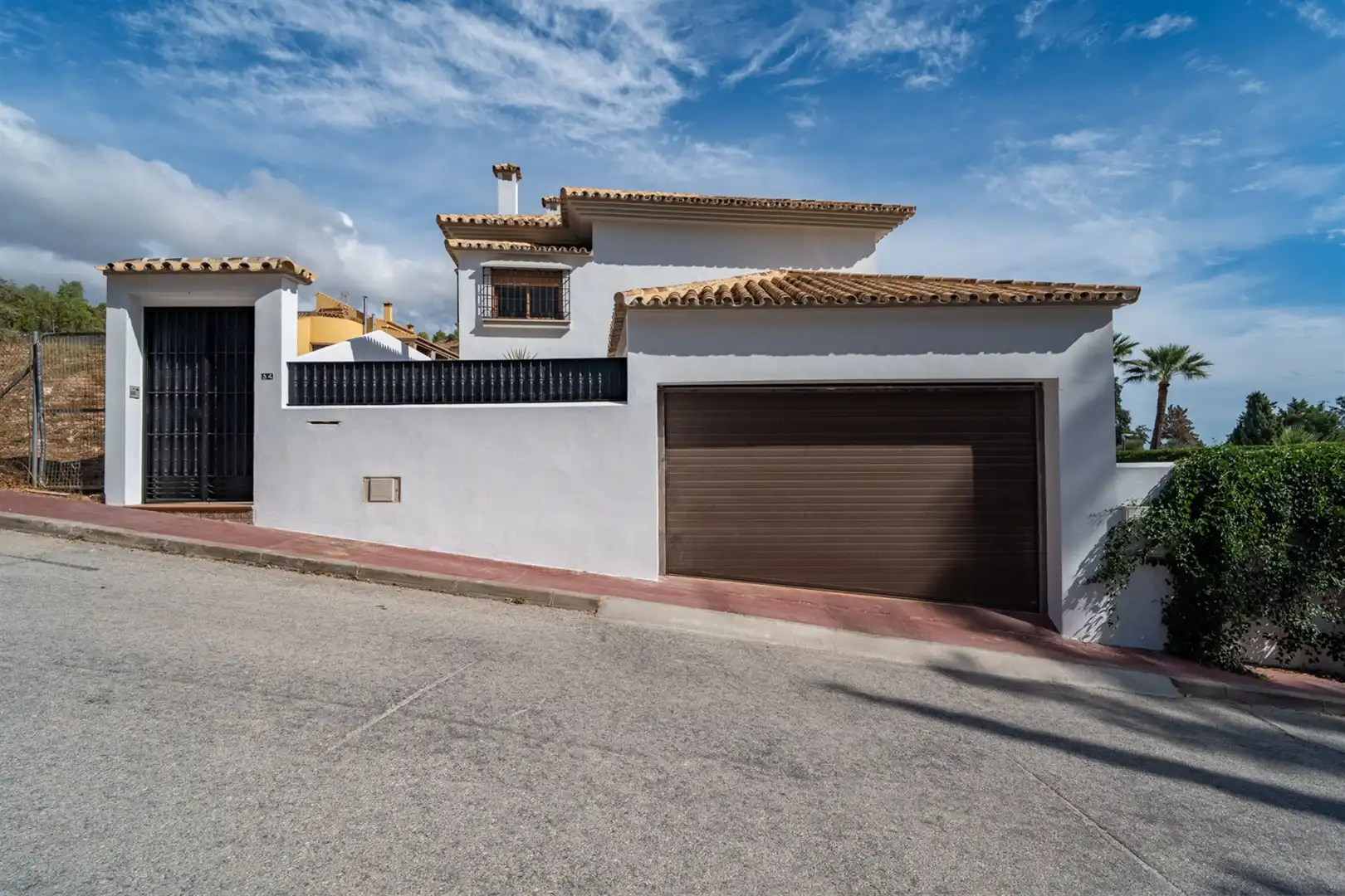 Vista exterior de Casa o xalet en venda en Málaga amb Terrassa
