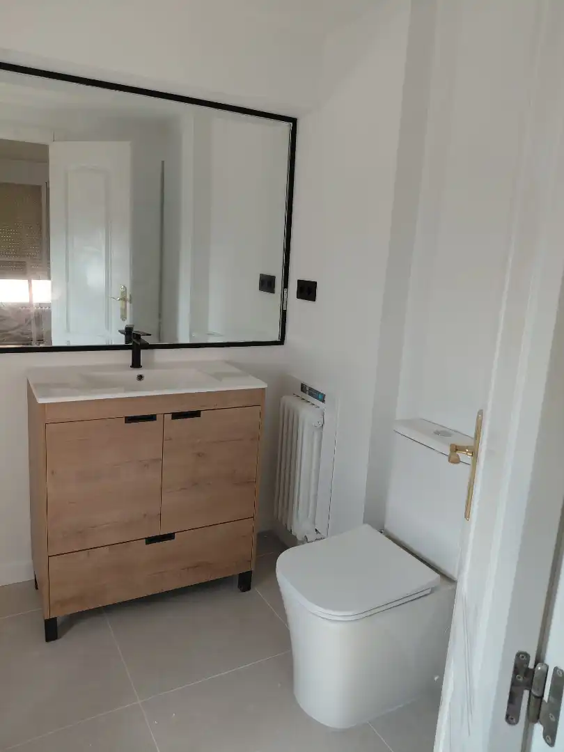 Baño de Piso de alquiler en Córdoba con Aire acondicionado, Calefacción y Terraza