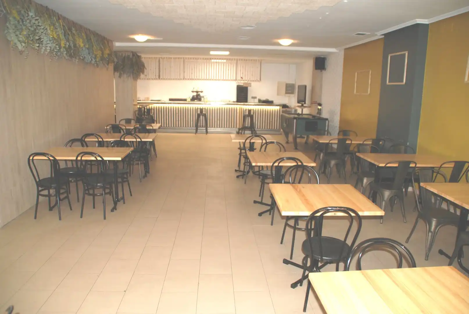 Local comercial en venda a Monzón, imagen 12