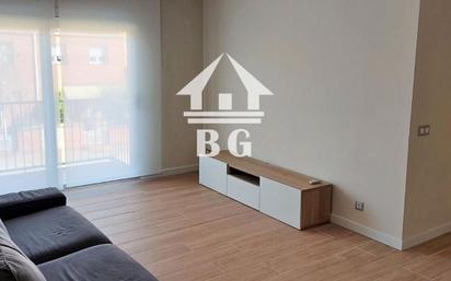 Living room of Flat for sale in Girona Capital  with Terrace and Balcony