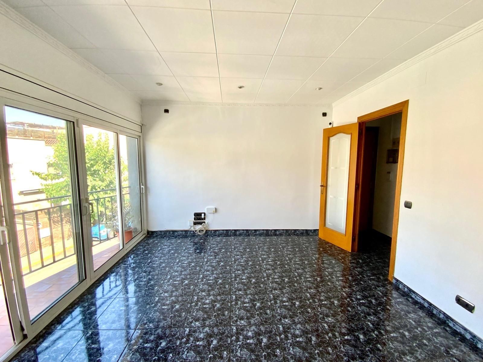 Vista exterior de Piso en venta en Montgat con Aire acondicionado, Terraza y Balcón