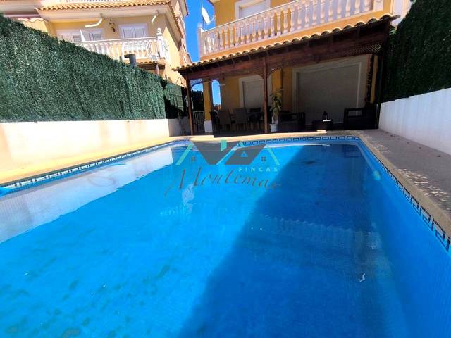 Casa-chalet en Alquiler en Infanta Elena en Calabardina