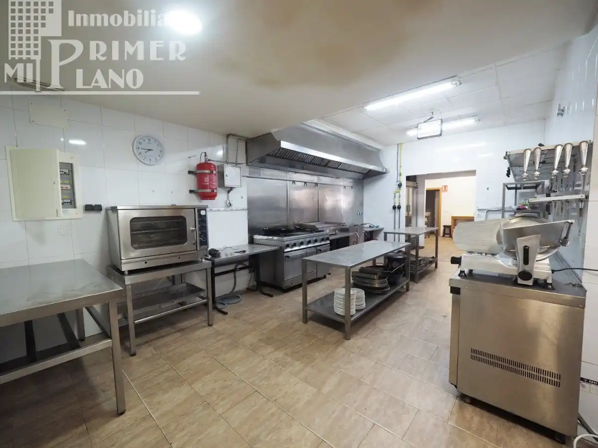 Cocina de Edificio en venta en La Solana  