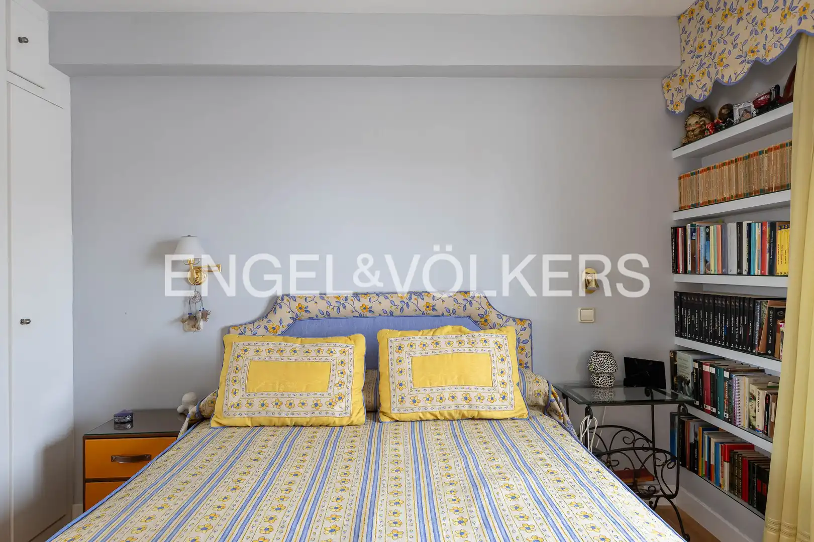 Schlafzimmer von Wohnung zum Verkauf in Madrid mit Klimaanlage, Heizung und Terrasse