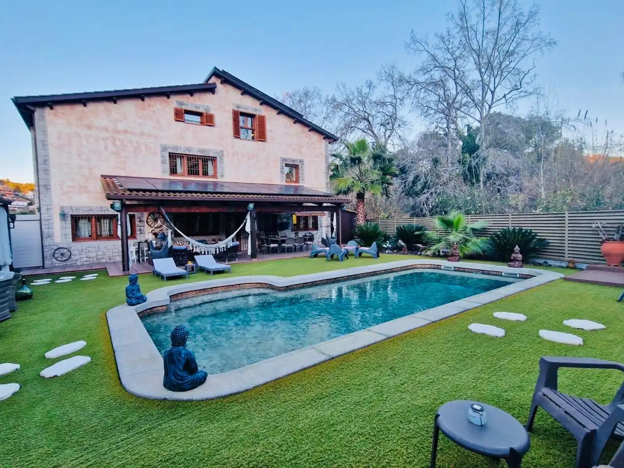 Casa con terraza en venta en Carrer dels Avellaners, imagen 4