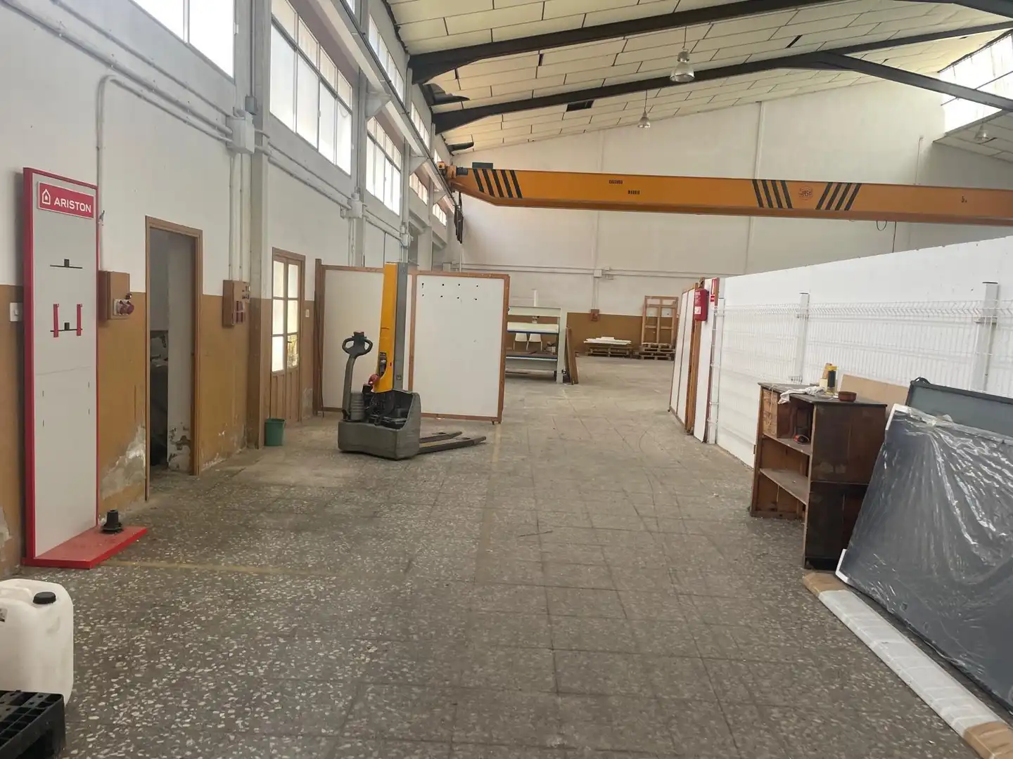 Fabrikhallen zur Miete in Elche / Elx