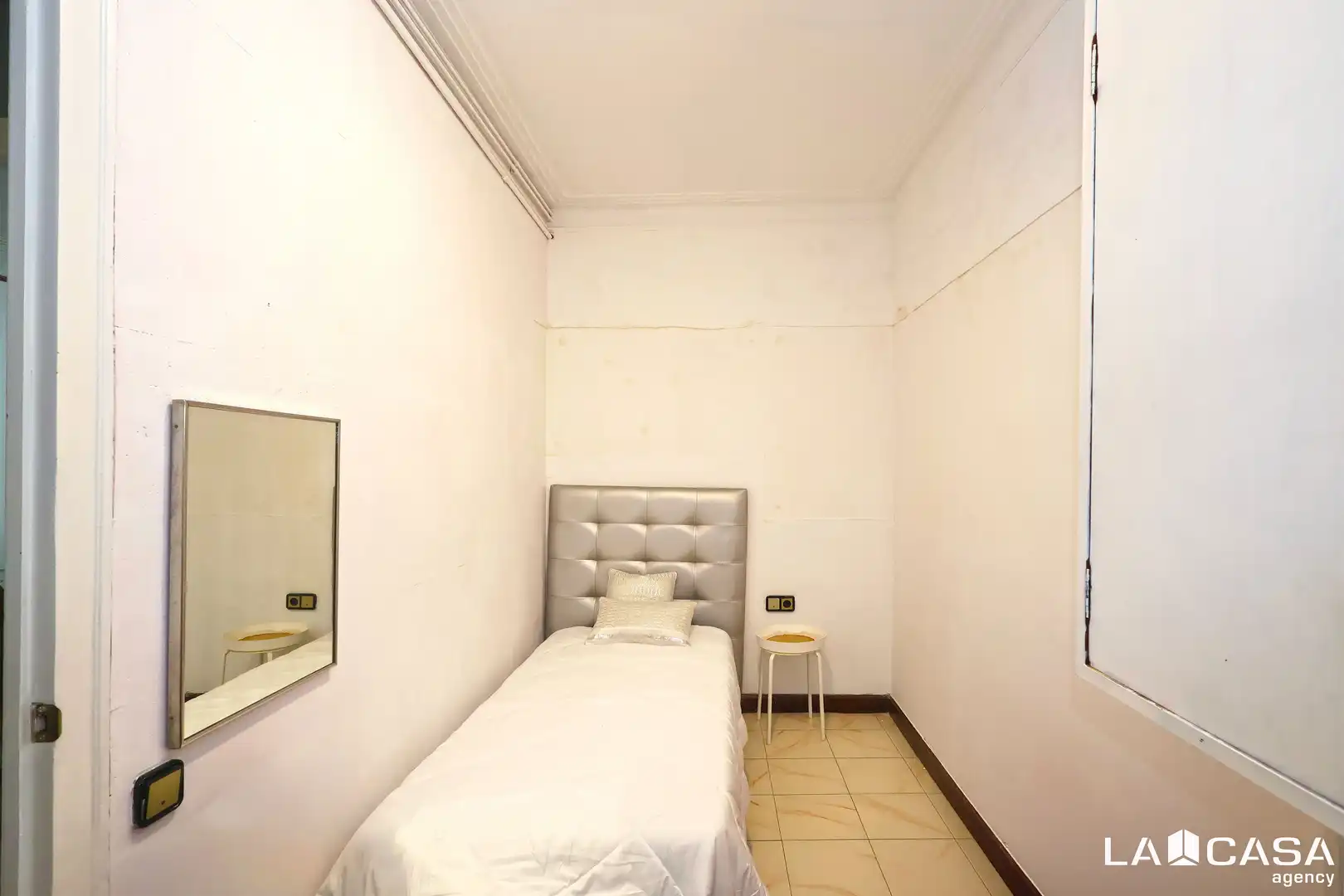 Habitación de Piso en venta en Barcelona con Calefacción, Terraza y Balcón