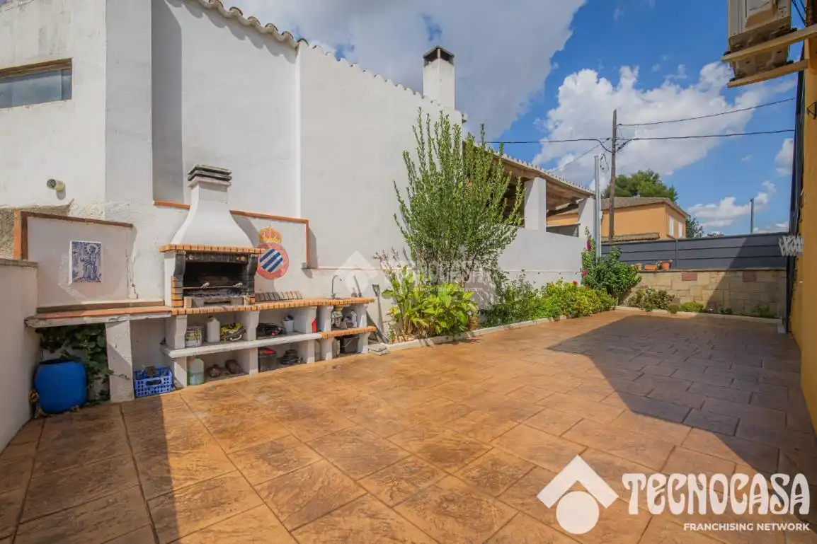 Casa aparellada en venda a Sant Vicenç Dels Horts, imagen 19