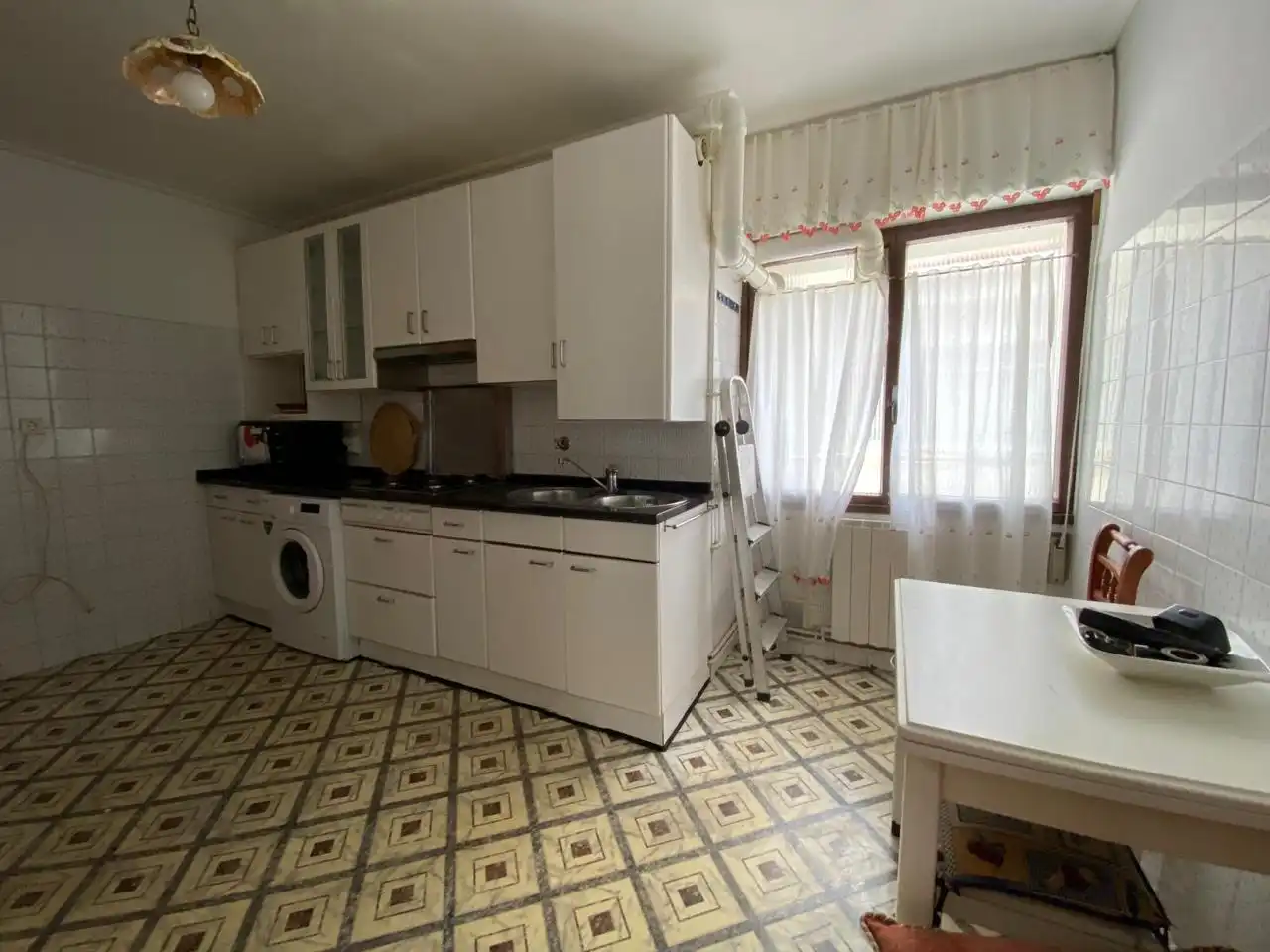 Cuina de Pis en venda en Durango amb Calefacció i Balcó