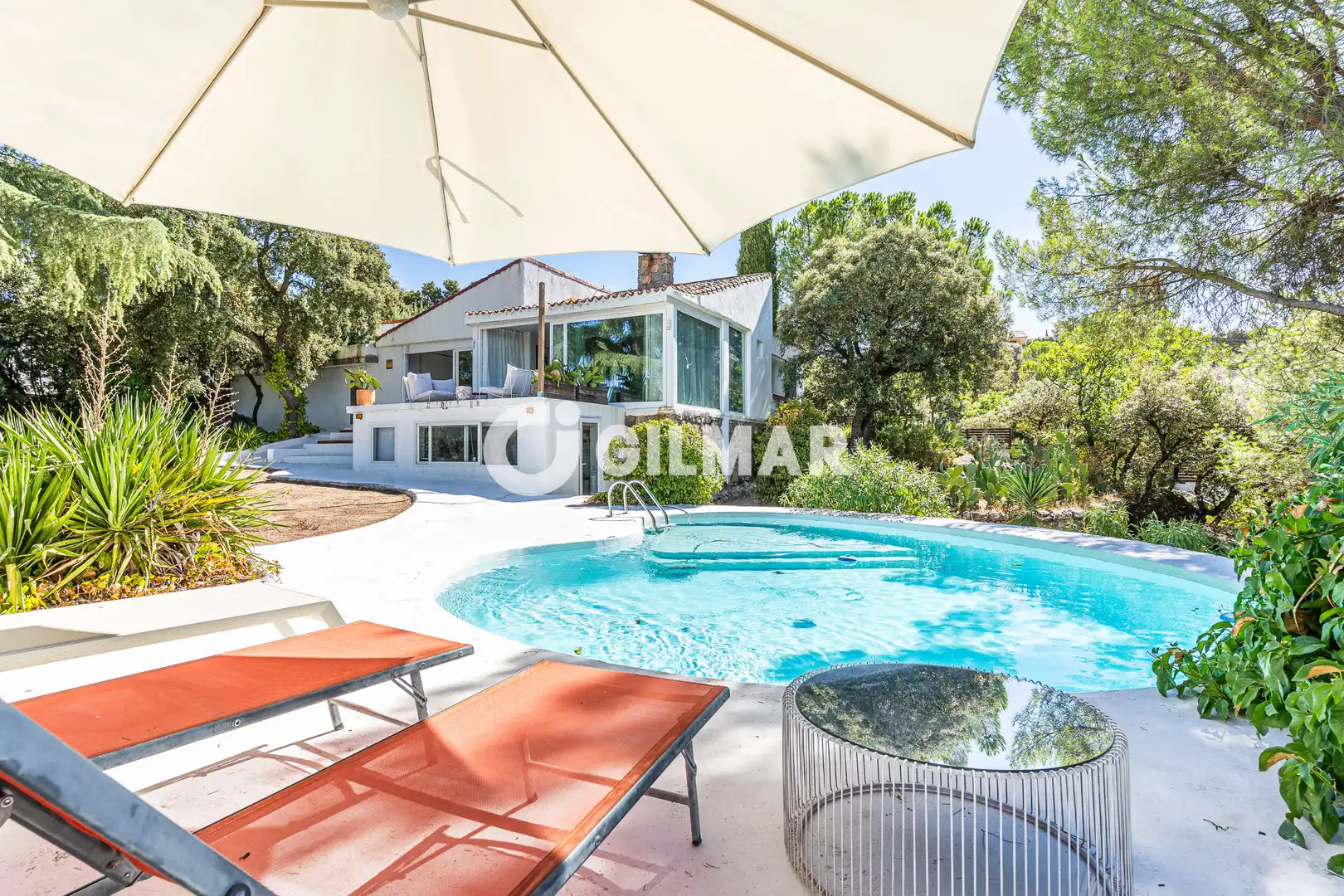 Villa con piscina in vendita a Cerro Alarcón