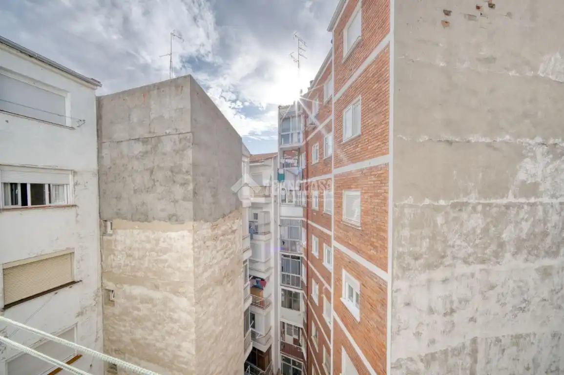 Vista exterior de Pis en venda en Valladolid amb Calefacció, Terrassa i Traster