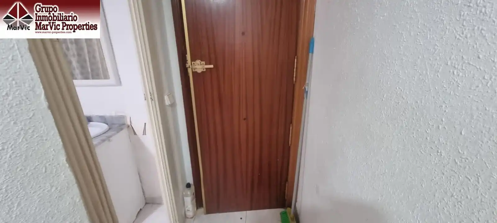 Wohnung zum Verkauf in Benidorm mit Privatgarten, Terrasse und Möbliert