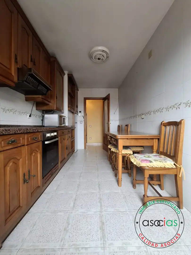 Küche von Wohnung zur Miete in Gijón  mit Heizung, Parkett und Möbliert