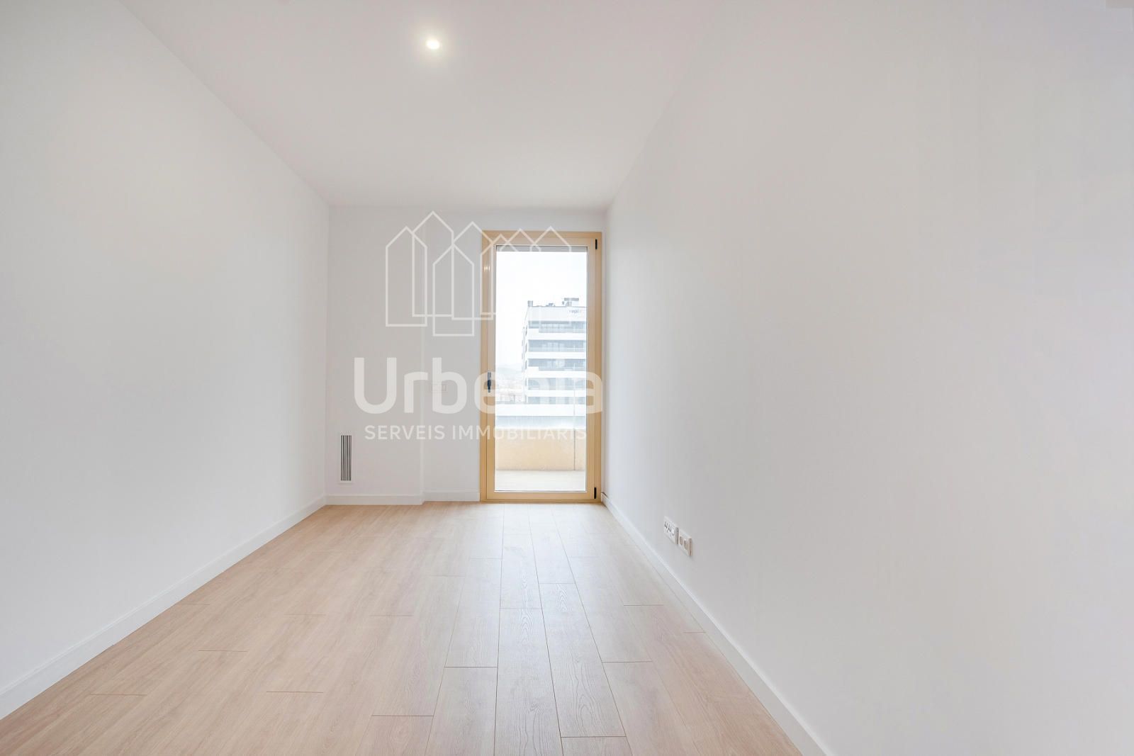 Habitación de Ático en venta en Badalona con Aire acondicionado, Calefacción y Terraza