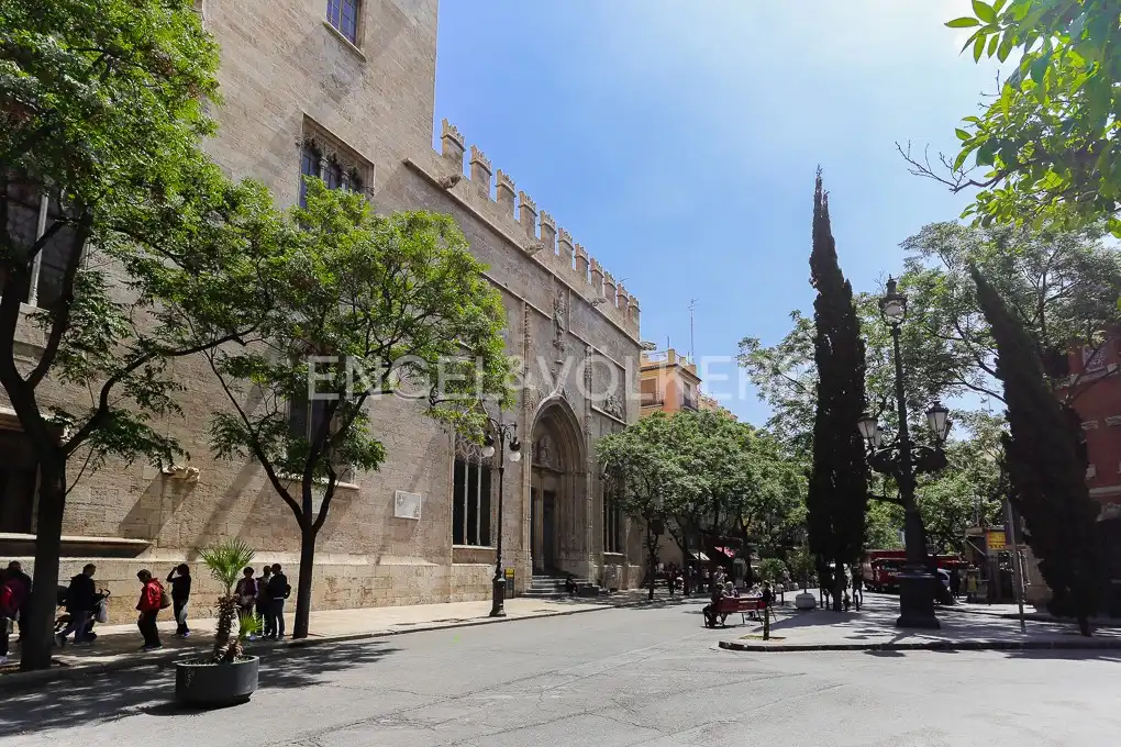 Exterior view of Flat for rent in Valencia  with Air Conditioner, Heating and Terrace
