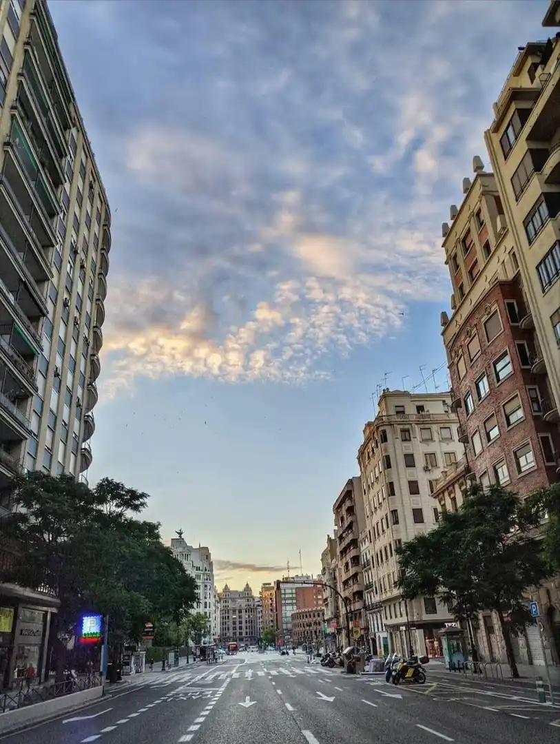 Außenansicht von Garage zum Verkauf in Valencia