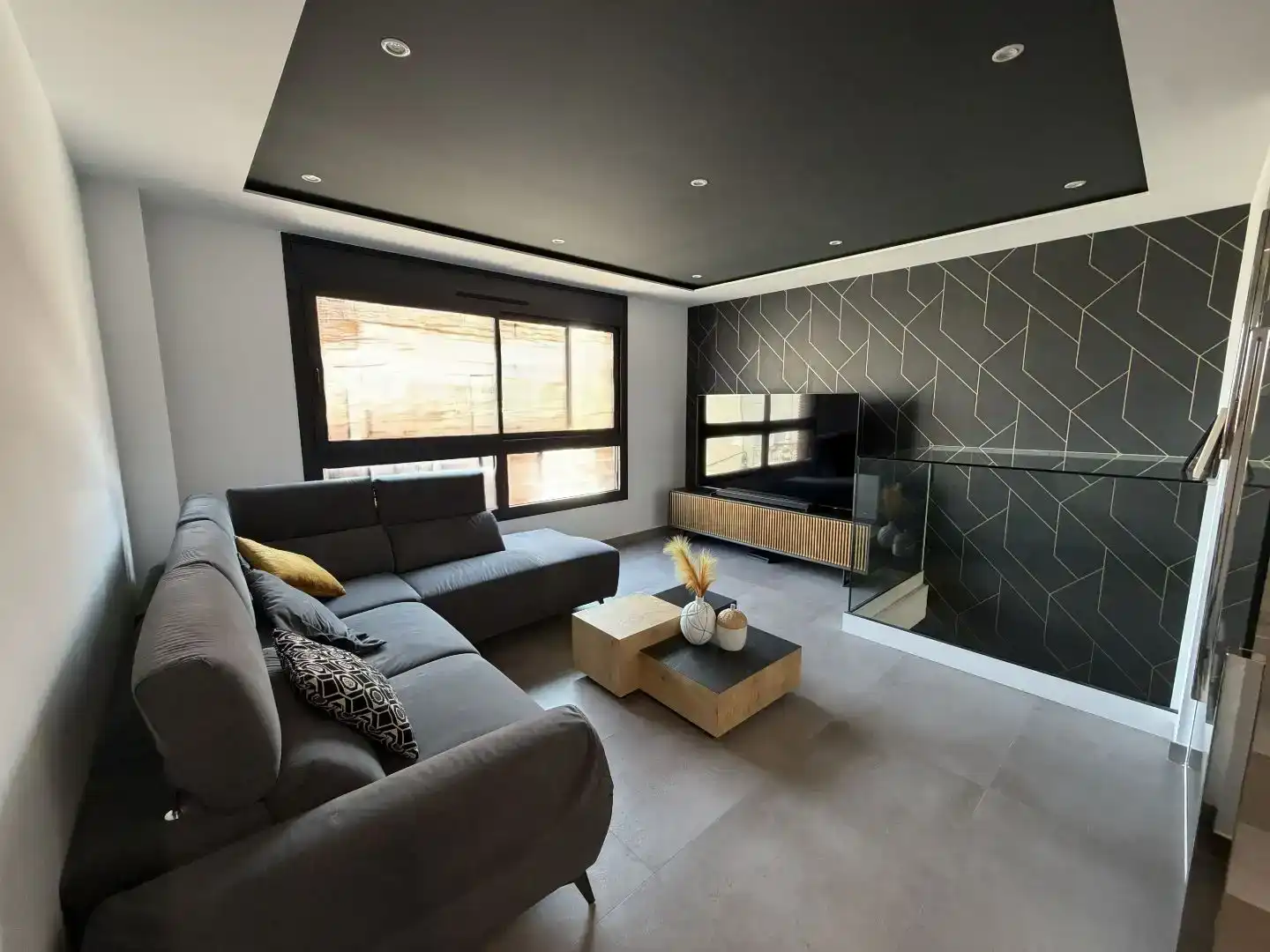 Sala de estar de Casa adosada en venta en Sabadell con Aire acondicionado, Trastero y Balcón