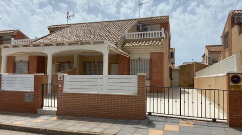 Foto 2 de Casa adosada de alquiler en Torre de la Horadada, Alicante