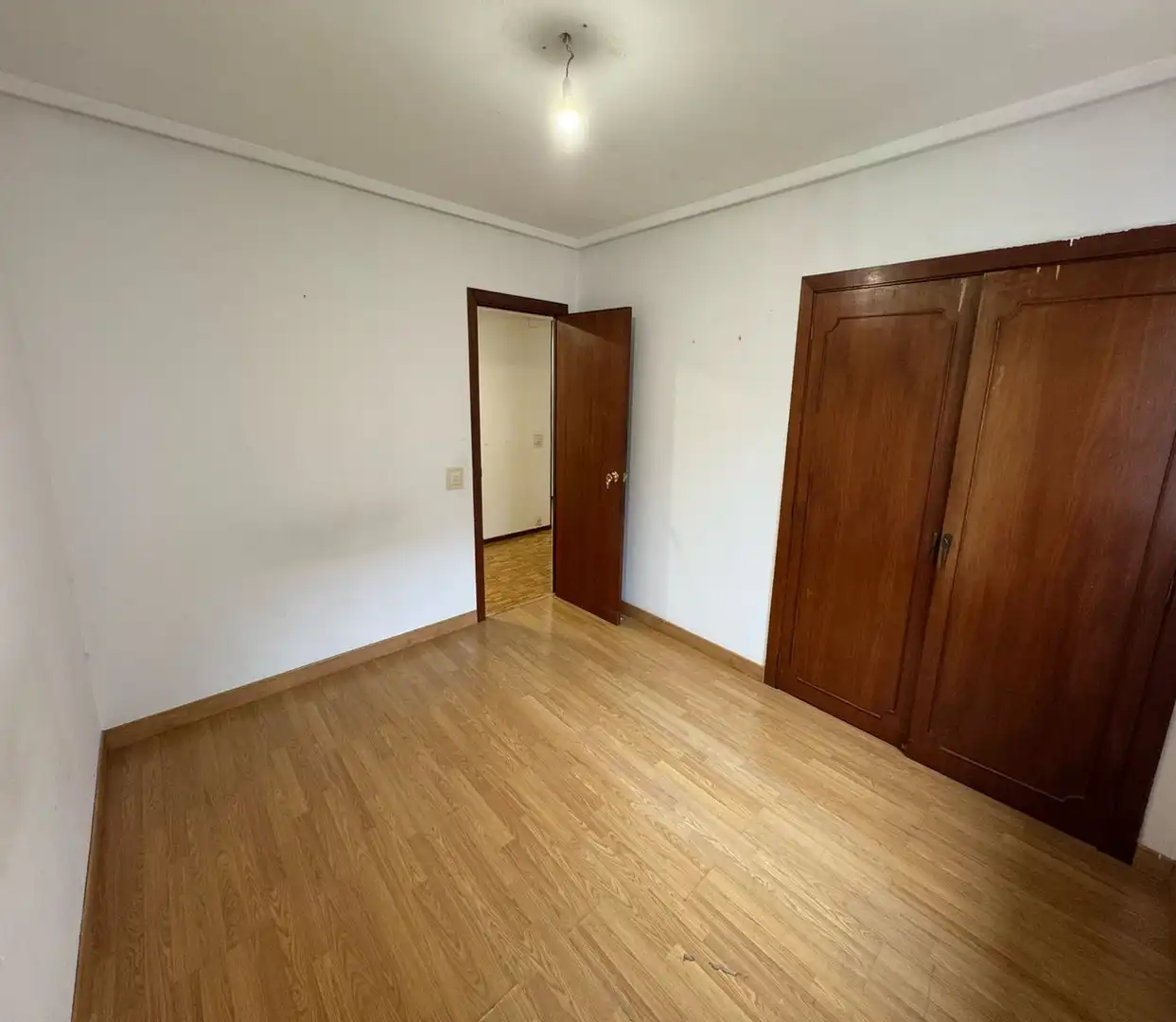 Habitación de Piso en venta en Gijón  con Calefacción y Parquet
