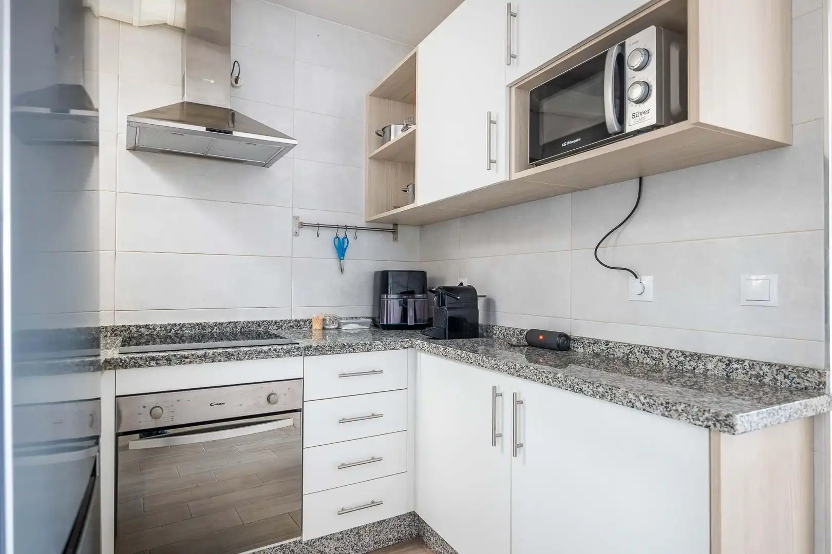 Cocina de Piso en venta en Sevilla con Aire acondicionado, Terraza y Trastero