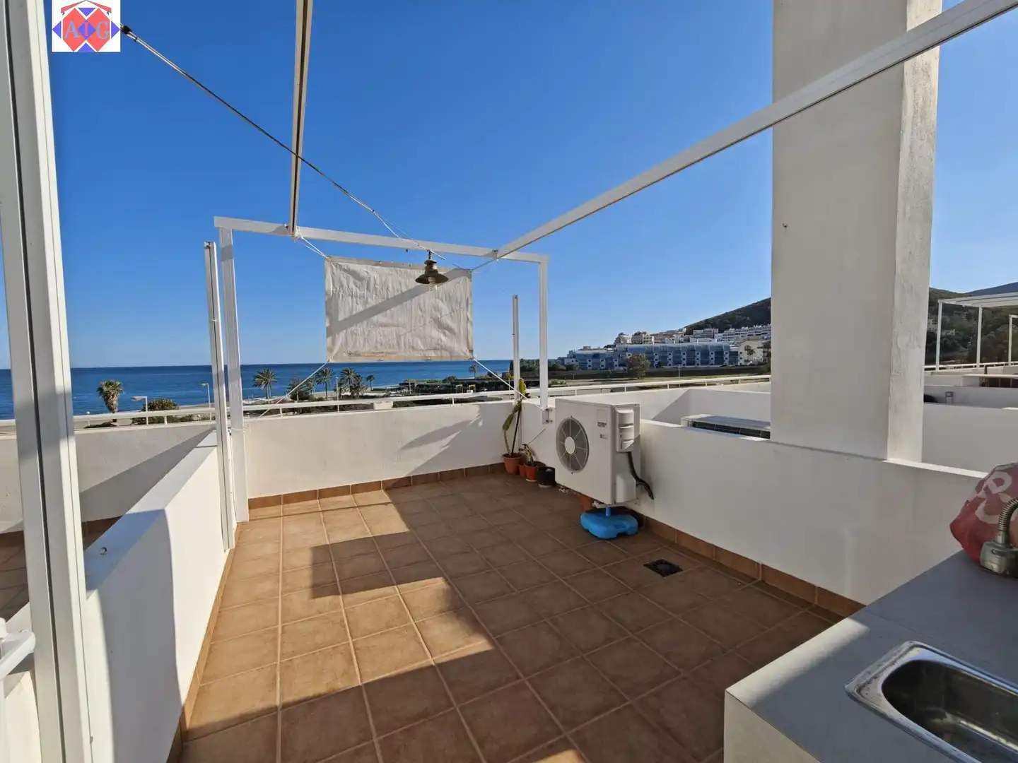Terrasse von Dachboden zum Verkauf in Lújar mit Klimaanlage, Terrasse und Möbliert