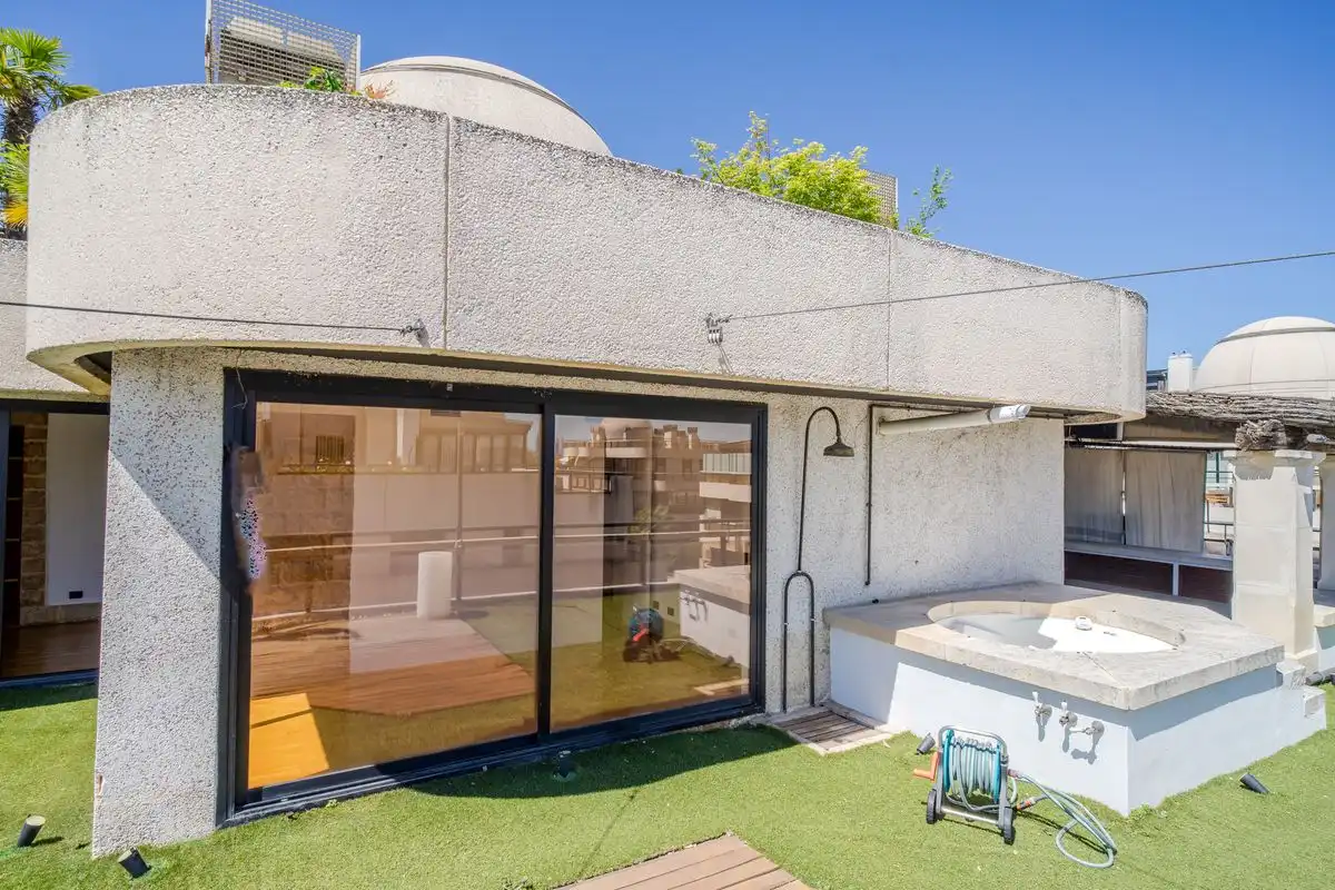 Exterior view of Attic for sale in Madrid  with Air Conditioner, Heating and Private garden